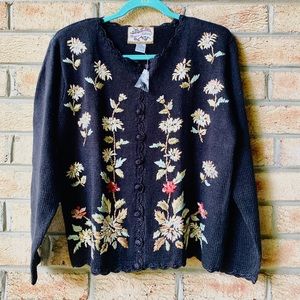 Heirloom Collectibles Sweater Black Floral